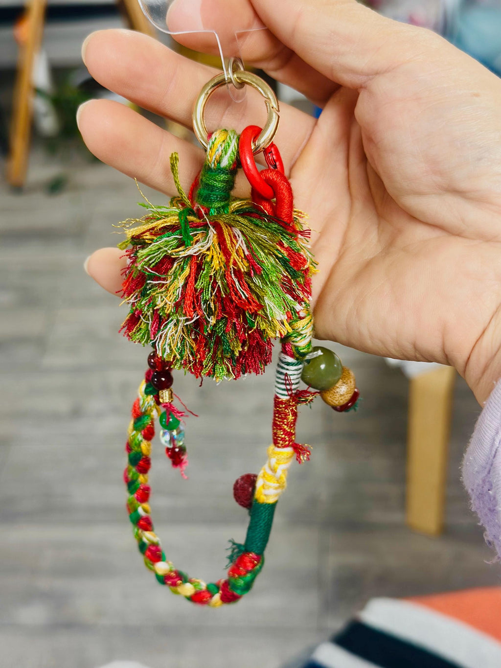 Handmade Macrame Phone Strap, Christmas Colour mobile Lanyard, Gift for Her, Phone Wristlet